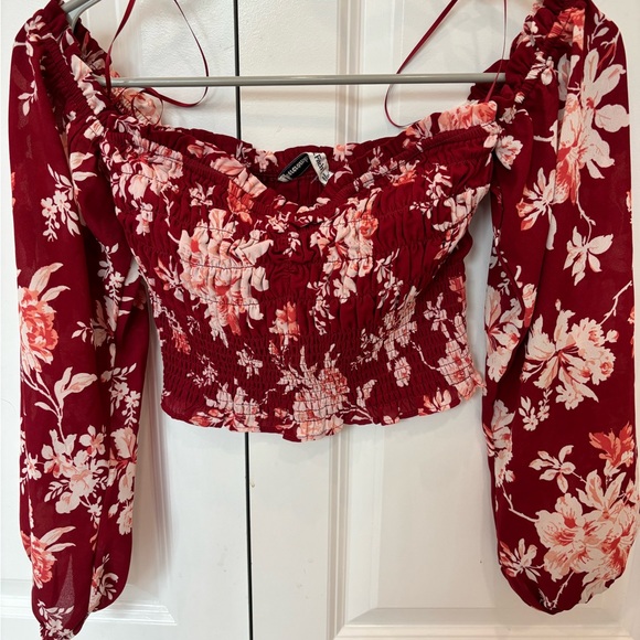Abercrombie & Fitch Tops - Abercrombie floral crop top size small NWT